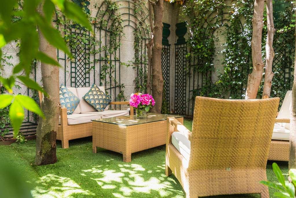 Vp Jardin De Recoletos Hotel Мадрид Ресторант снимка