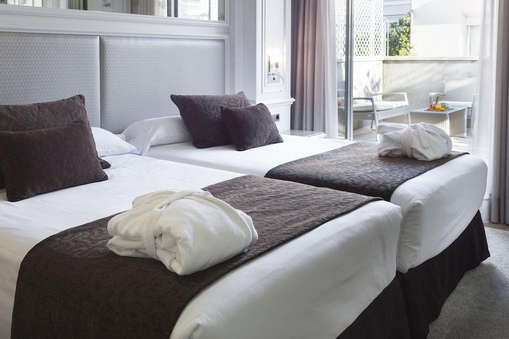 Vp Jardin De Recoletos Hotel Мадрид Екстериор снимка