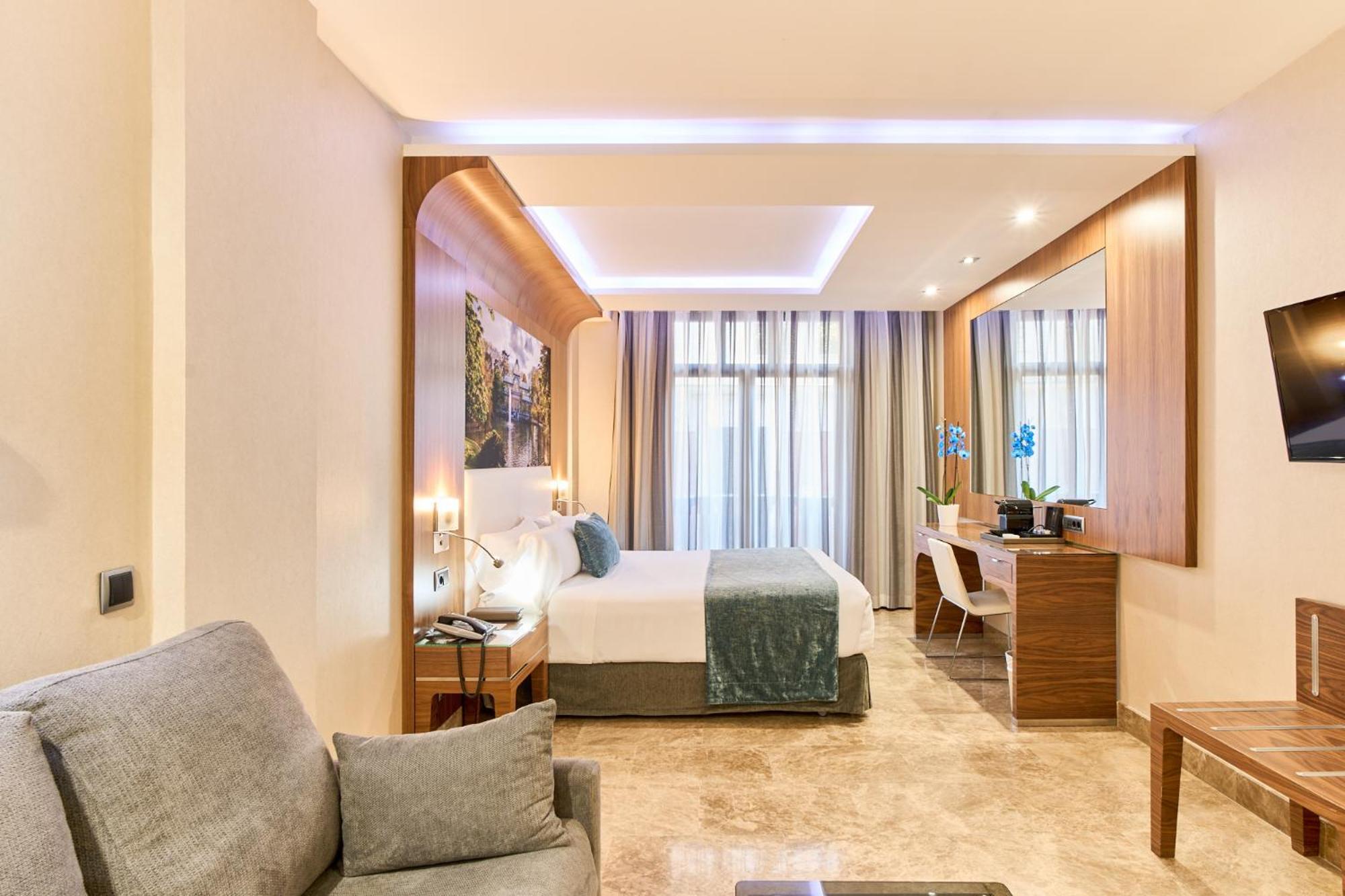 Vp Jardin De Recoletos Hotel Мадрид Екстериор снимка