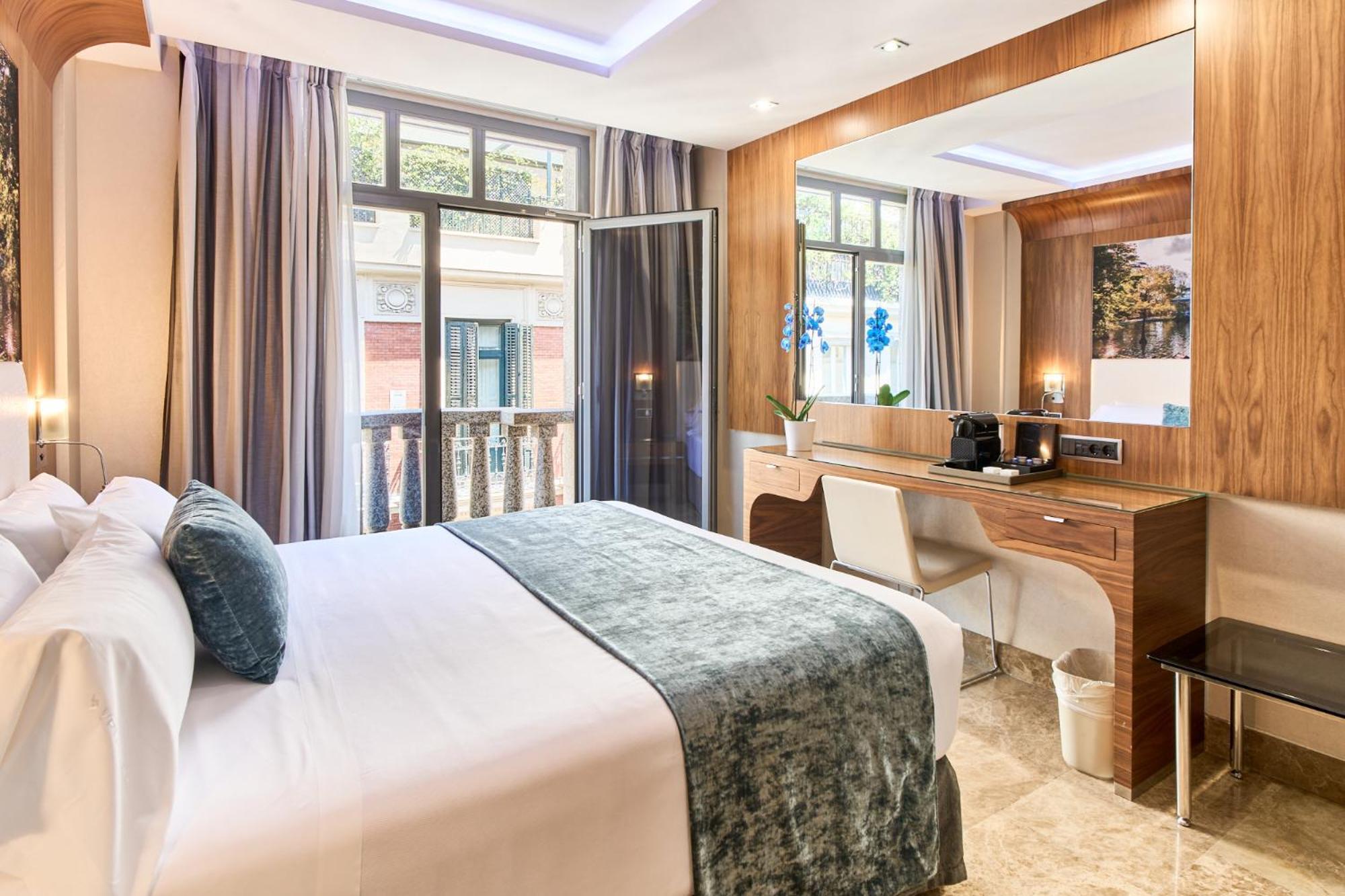 Vp Jardin De Recoletos Hotel Мадрид Екстериор снимка