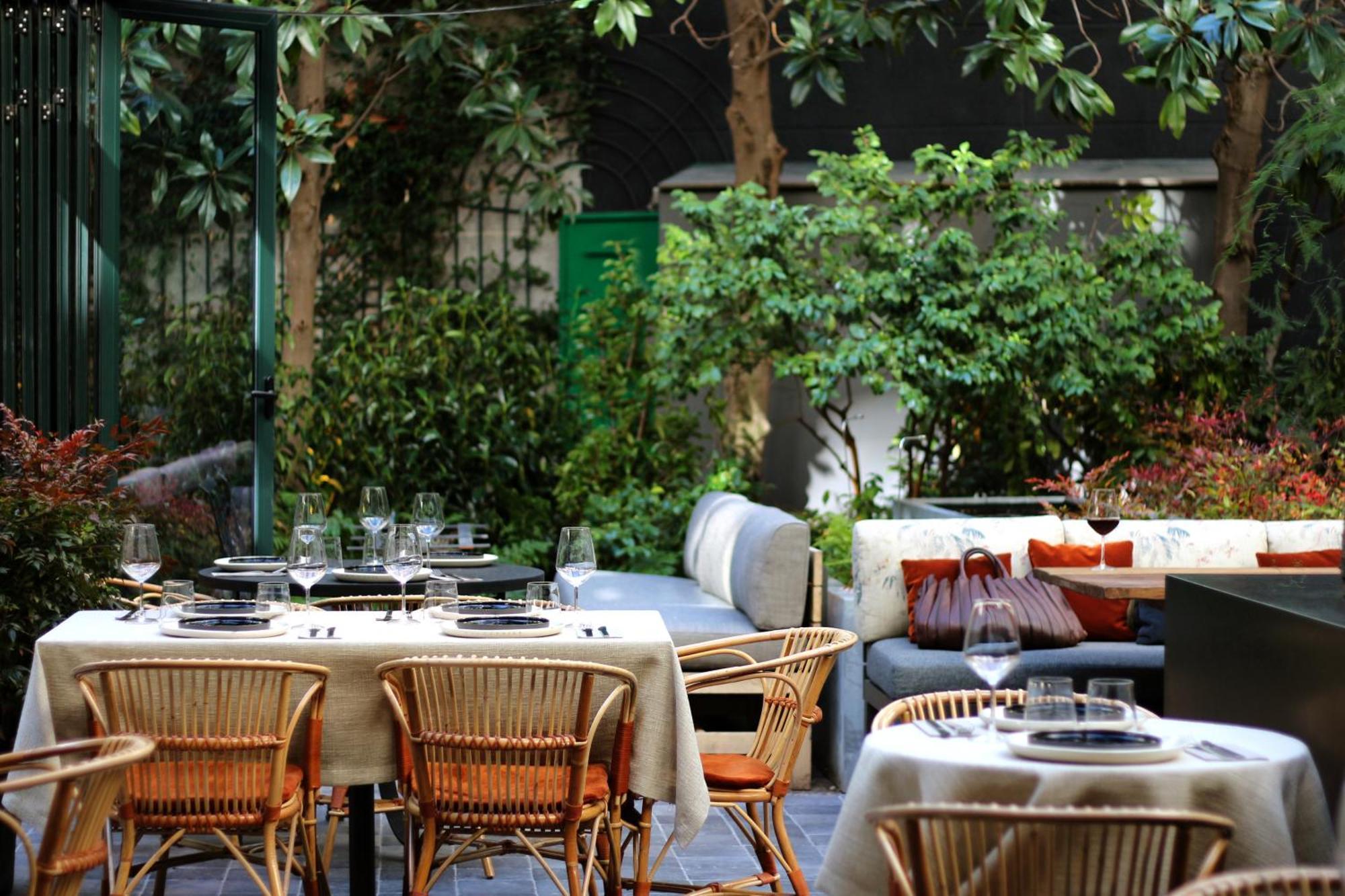 Vp Jardin De Recoletos Hotel Мадрид Екстериор снимка