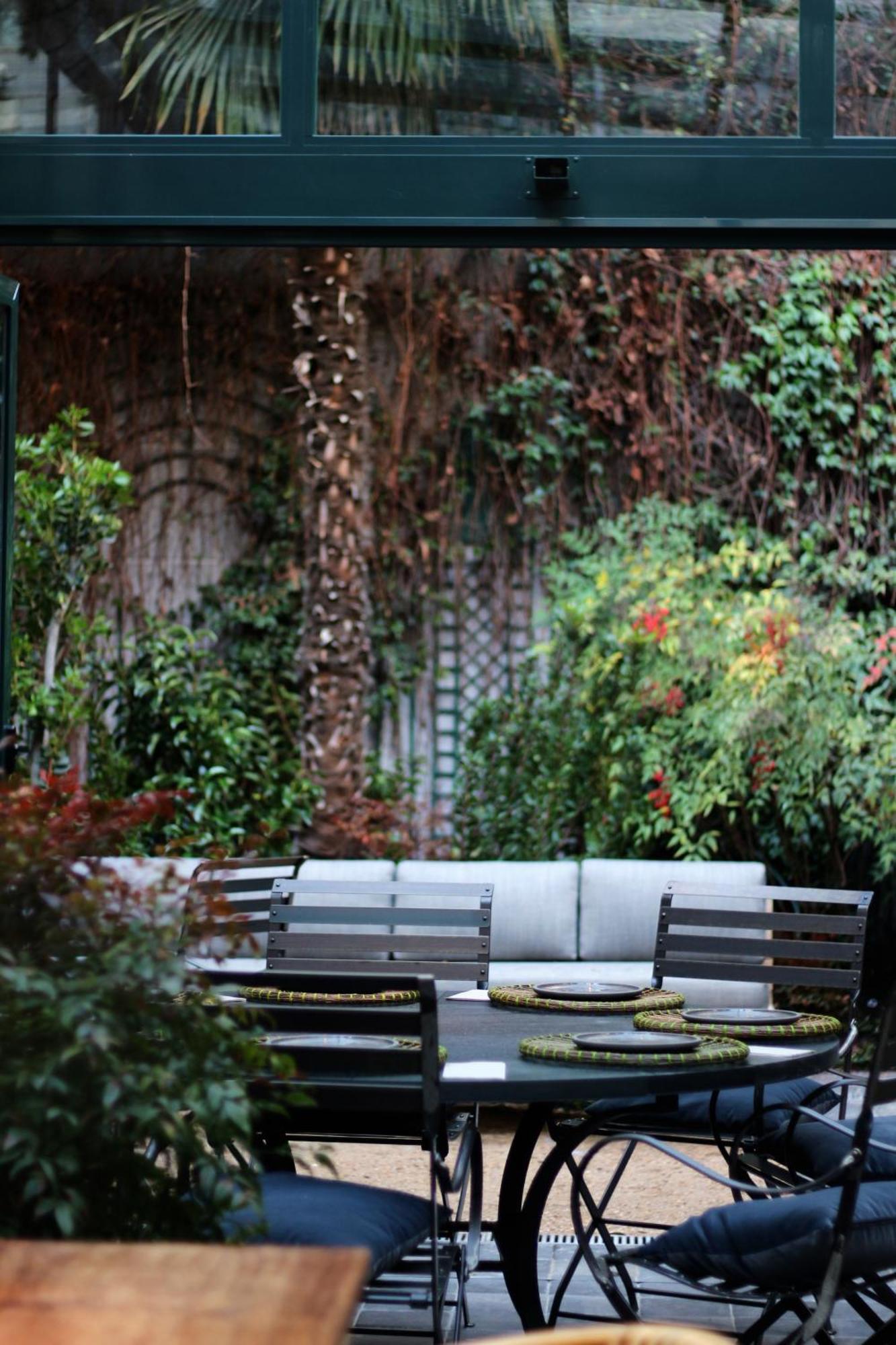 Vp Jardin De Recoletos Hotel Мадрид Екстериор снимка